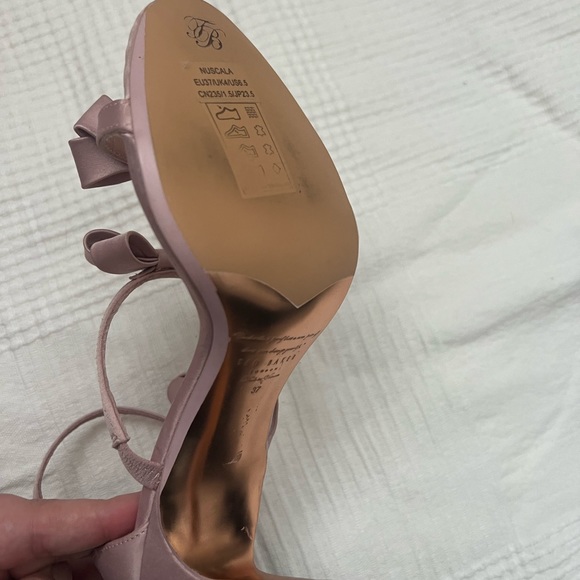 Never Worn Ted Baker Heels - Picture 3 of 4